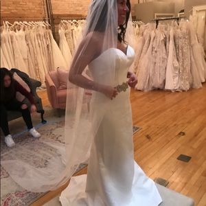 Madeline Gardner {[Morilee} Size 4 ,  diamond white also have veil pendant